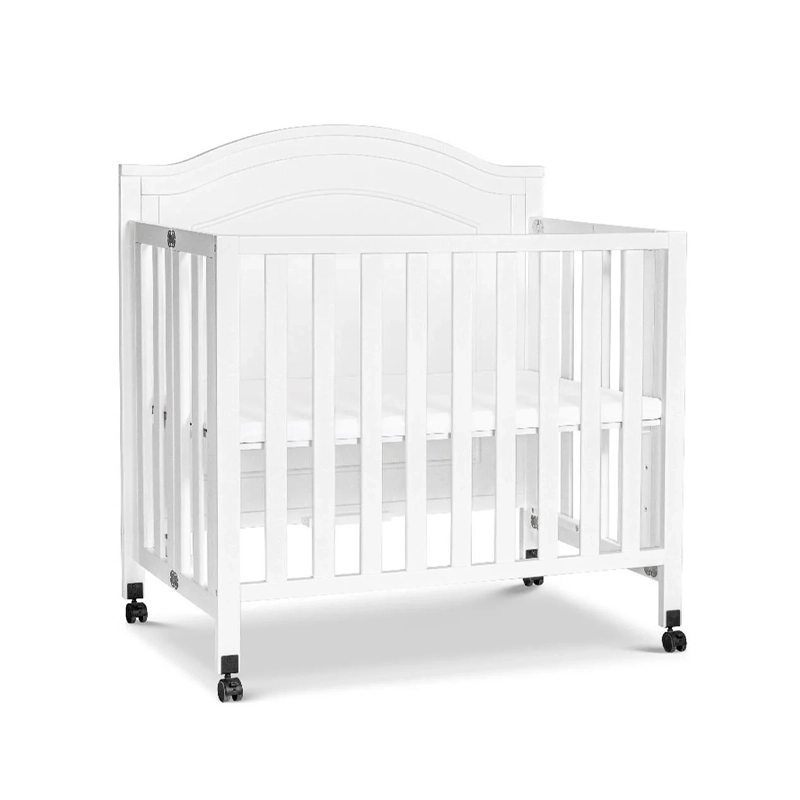 Mini Crib in White