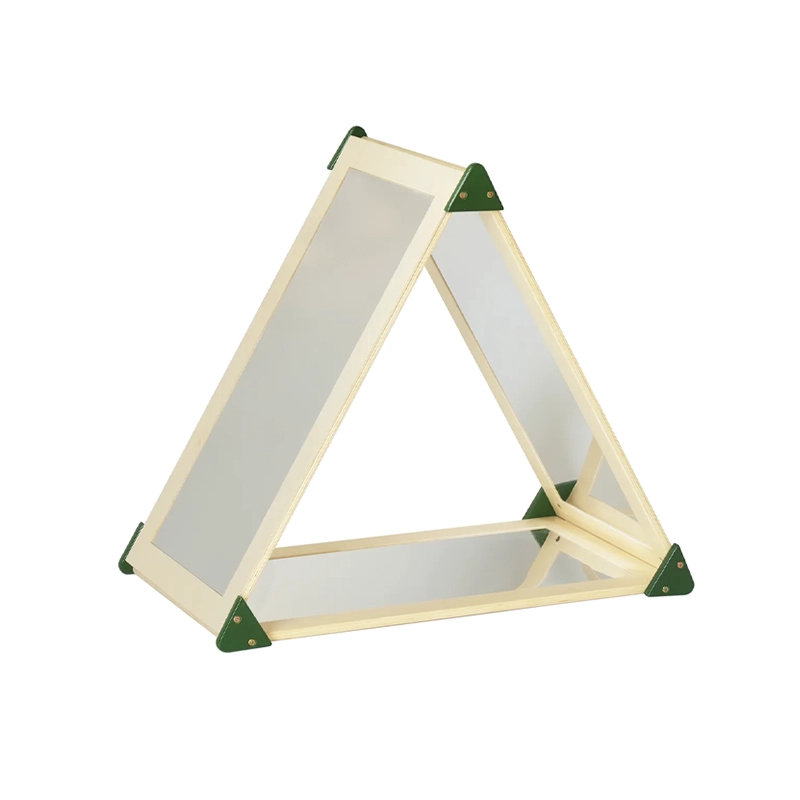 Mirror Triangle with Five Mirrors