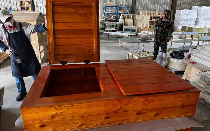 outdoor-mud-kitchen-edge-sanding