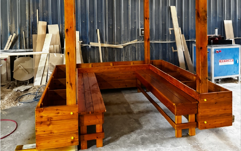 outdoor-mud-kitchen-panel-cutting